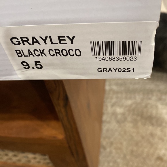 New Steve Madden Grayley Croc Booties - Picture 4 of 4